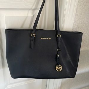 MICHAEL MICHAEL KORS Jet Set Travel Large Saffiano Leather